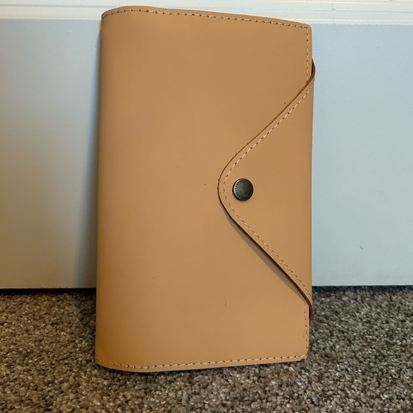 Portland Leather Other - Portland leather Mamey peach color snap journal large